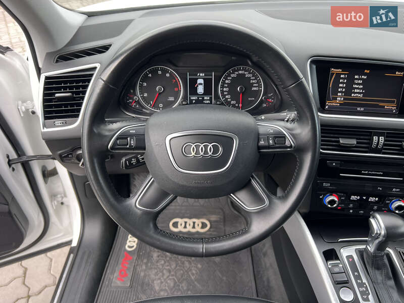 Внедорожник / Кроссовер Audi Q5 2016 в Нововолынске