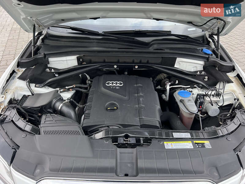 Внедорожник / Кроссовер Audi Q5 2016 в Нововолынске