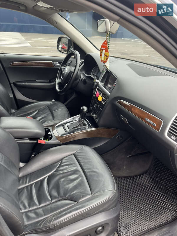 Внедорожник / Кроссовер Audi Q5 2010 в Чернигове фото 16 Внедорожник / Кроссовер Audi Q5 2010 в Чернигове