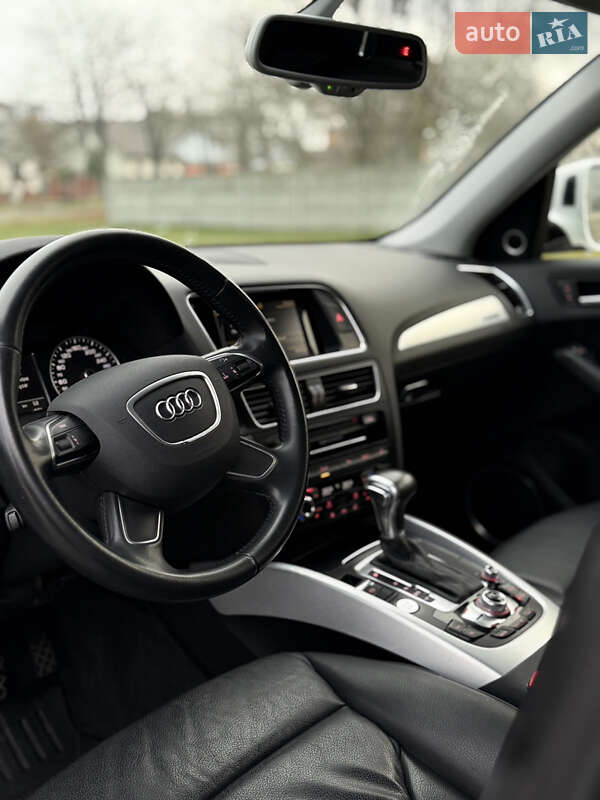 Внедорожник / Кроссовер Audi Q5 2015 в Костополе