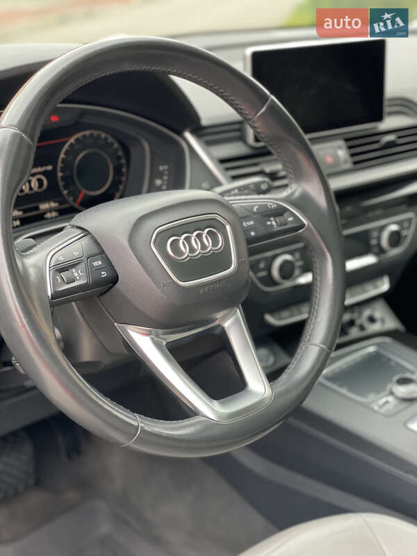 Внедорожник / Кроссовер Audi Q5 2018 в Виннице фото 30 Внедорожник / Кроссовер Audi Q5 2018 в Виннице