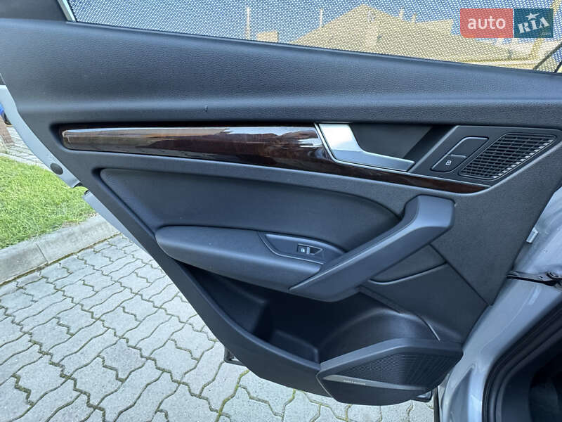 Позашляховик / Кросовер Audi Q5 2018 в Стрию