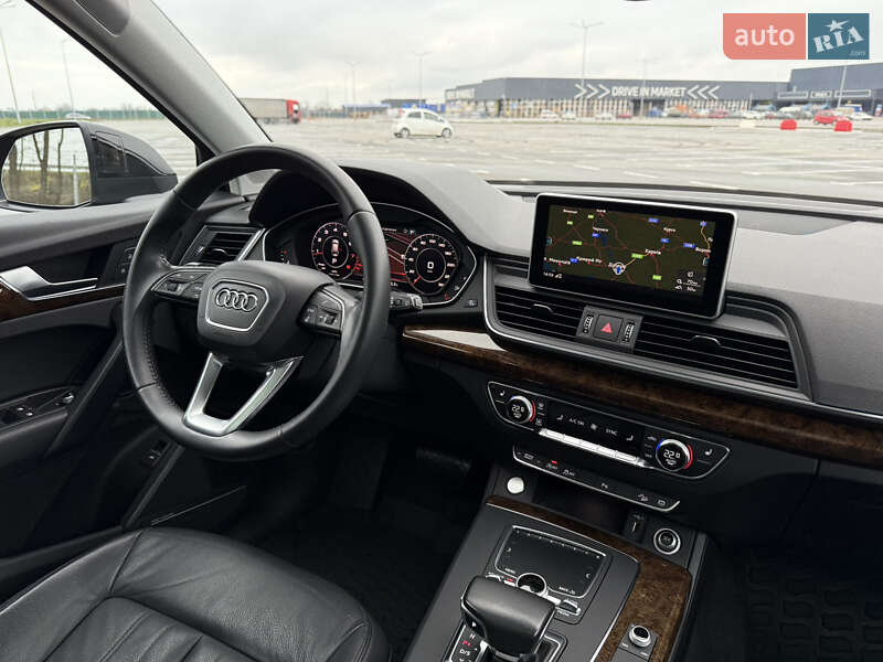 Позашляховик / Кросовер Audi Q5 2018 в Дніпрі