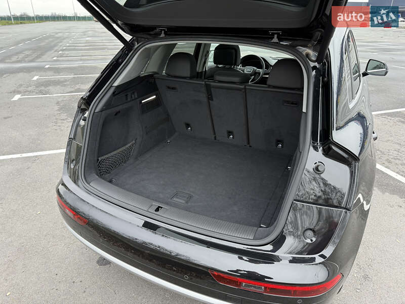 Позашляховик / Кросовер Audi Q5 2018 в Дніпрі