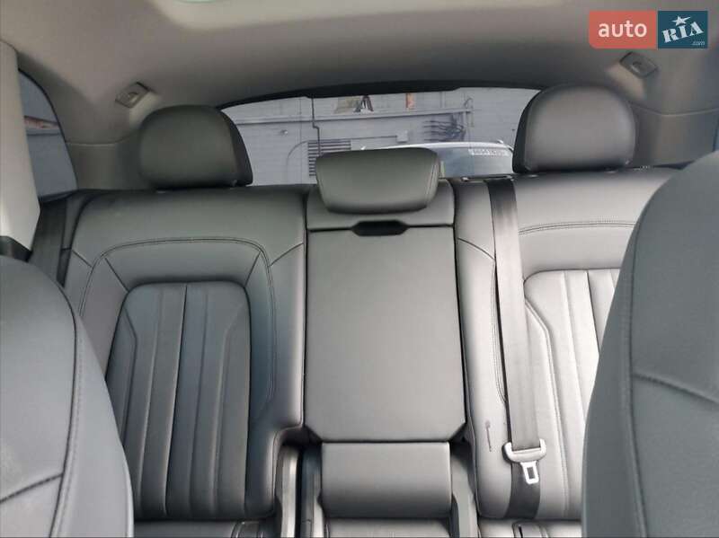 Позашляховик / Кросовер Audi Q5 2018 в Львові фото 10 Позашляховик / Кросовер Audi Q5 2018 в Львові