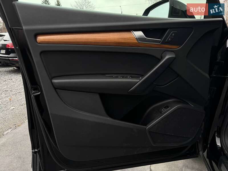 Позашляховик / Кросовер Audi Q5 2020 в Рівному