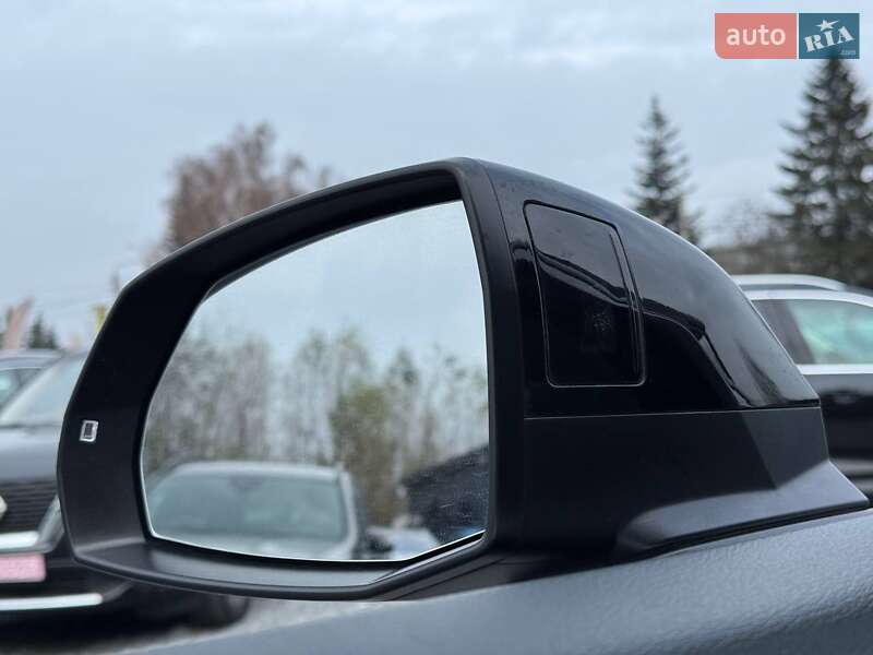 Позашляховик / Кросовер Audi Q5 2020 в Рівному