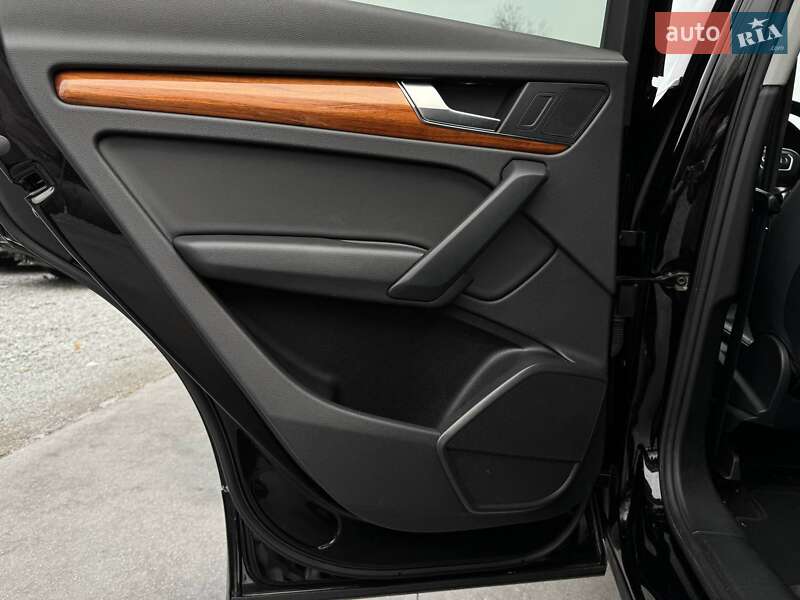 Позашляховик / Кросовер Audi Q5 2020 в Рівному