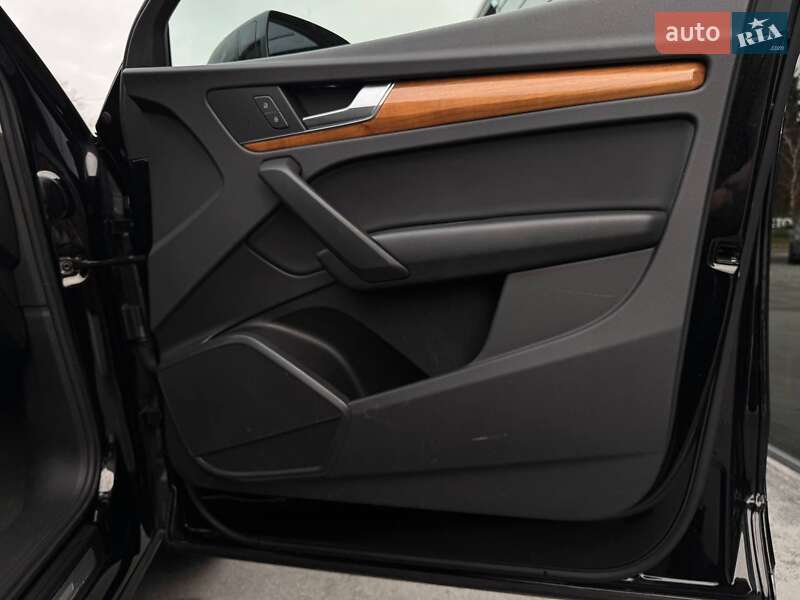 Позашляховик / Кросовер Audi Q5 2020 в Рівному