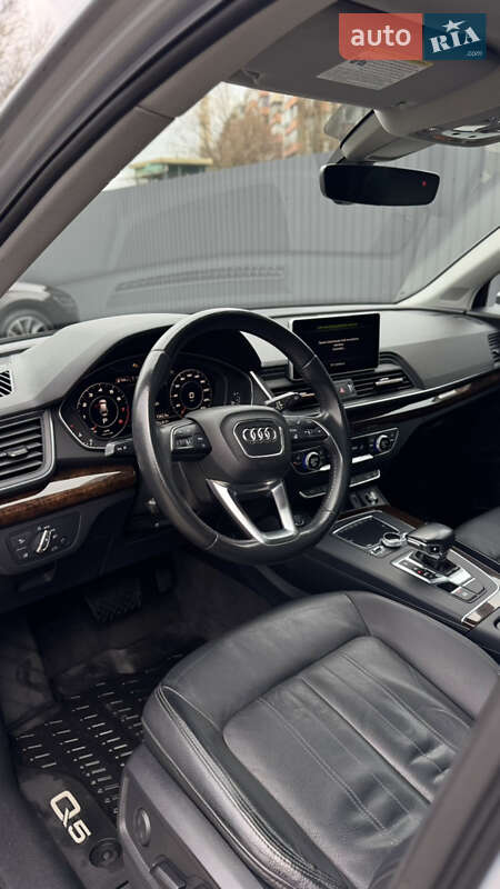 Позашляховик / Кросовер Audi Q5 2018 в Києві фото 15 Позашляховик / Кросовер Audi Q5 2018 в Києві