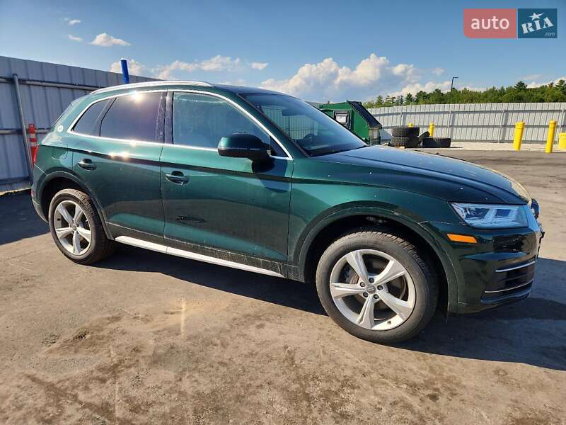 Позашляховик / Кросовер Audi Q5 2020 в Києві