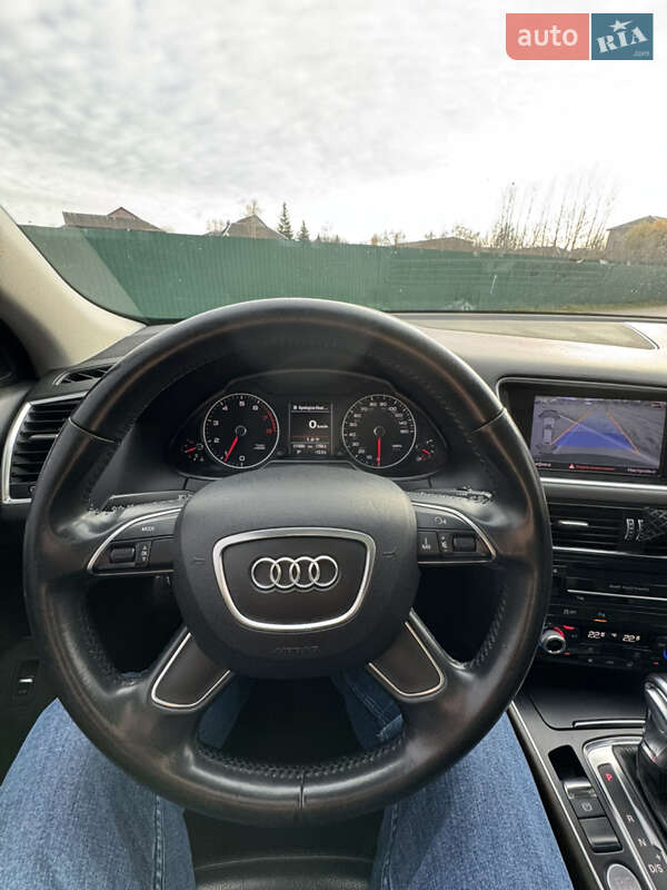 Позашляховик / Кросовер Audi Q5 2016 в Івано-Франківську