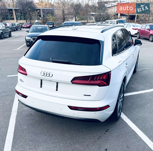 Внедорожник / Кроссовер Audi Q5 2018 в Киеве