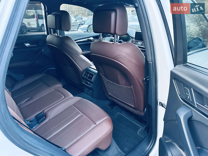 Внедорожник / Кроссовер Audi Q5 2018 в Киеве