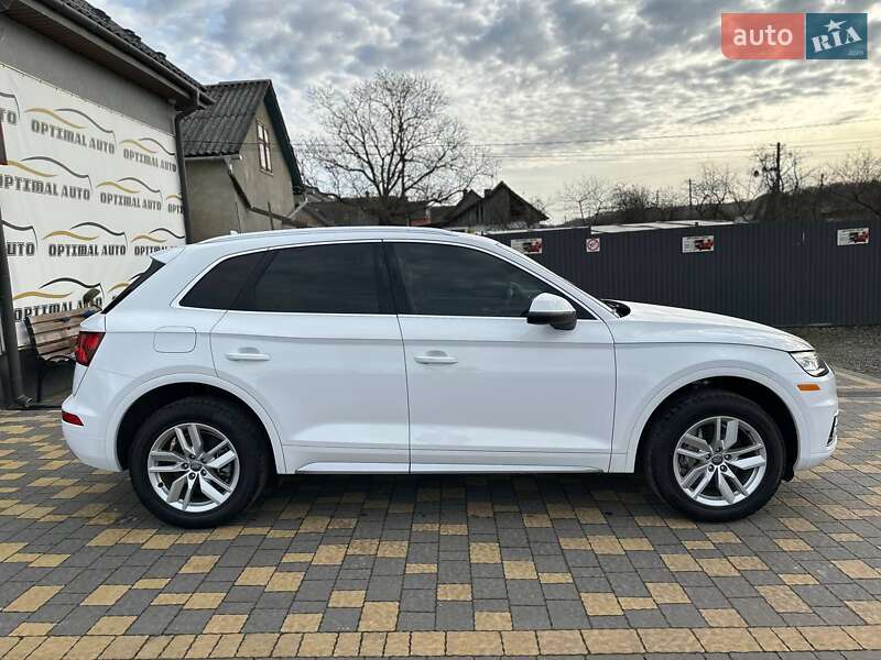 Позашляховик / Кросовер Audi Q5 2020 в Львові фото 5 Позашляховик / Кросовер Audi Q5 2020 в Львові