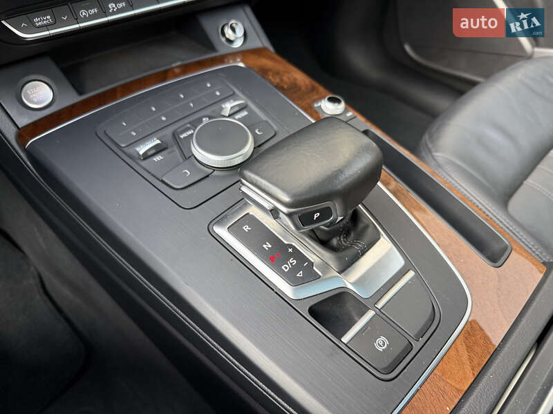 Позашляховик / Кросовер Audi Q5 2017 в Києві