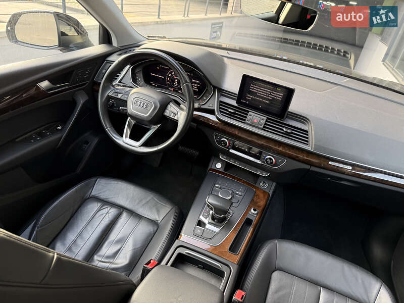 Позашляховик / Кросовер Audi Q5 2017 в Києві