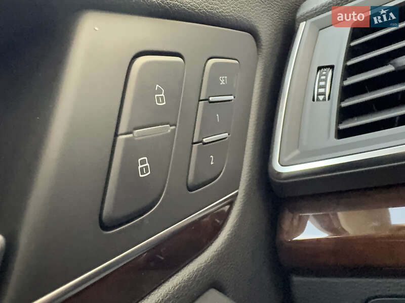 Позашляховик / Кросовер Audi Q5 2017 в Києві