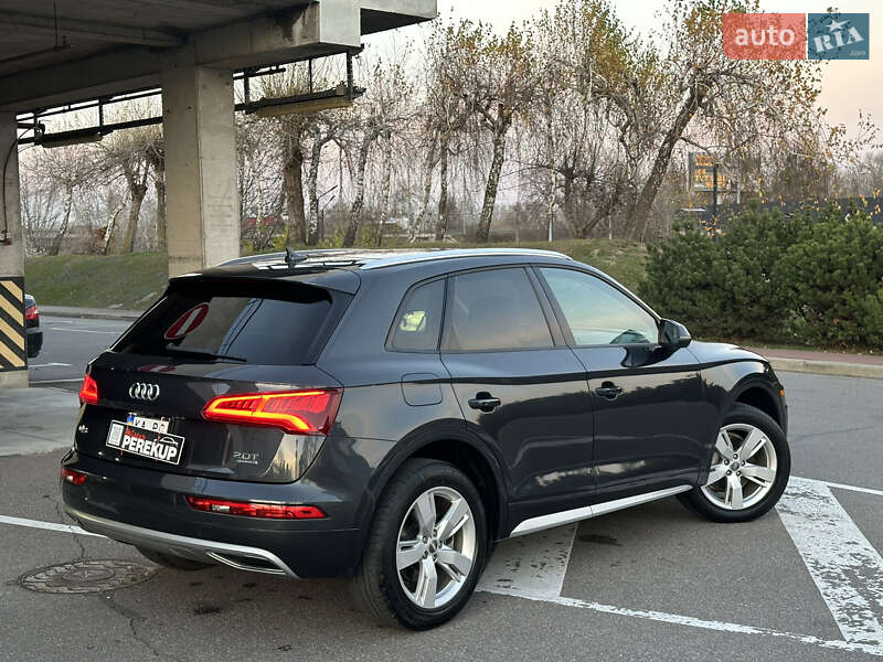 Позашляховик / Кросовер Audi Q5 2018 в Києві