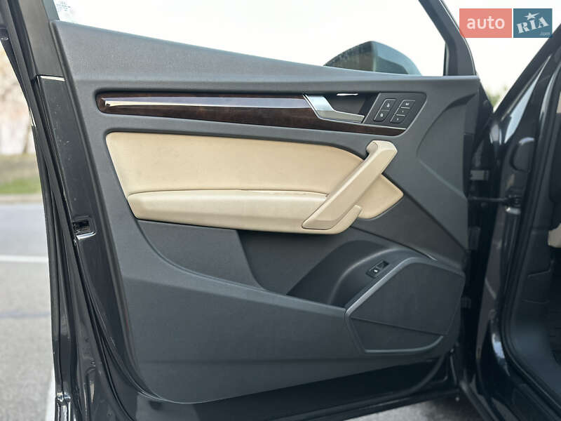 Позашляховик / Кросовер Audi Q5 2018 в Києві