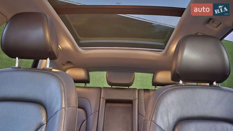 Позашляховик / Кросовер Audi Q5 2015 в Вишневому фото 15 Позашляховик / Кросовер Audi Q5 2015 в Вишневому