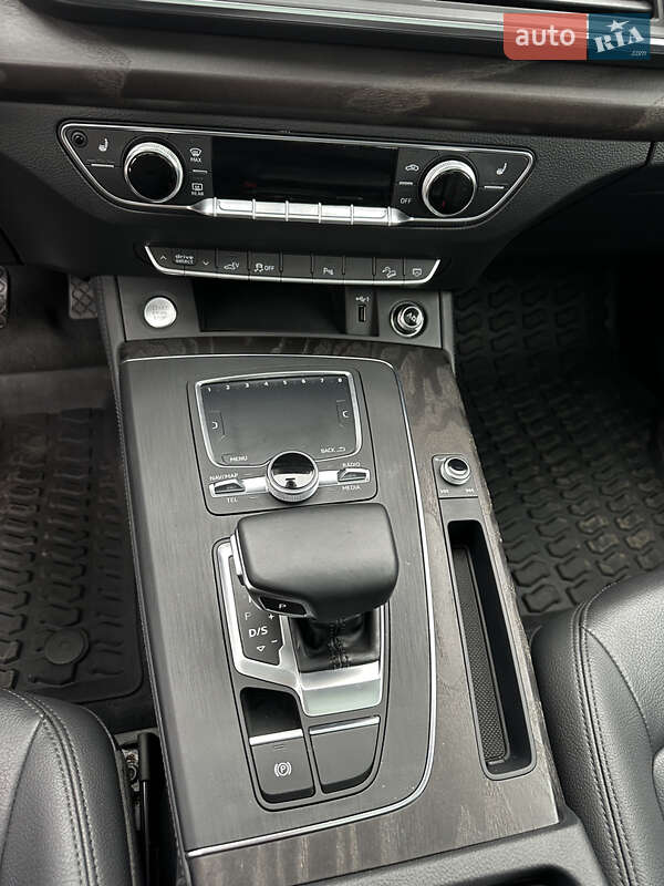 Внедорожник / Кроссовер Audi Q5 2020 в Ровно фото 25 Внедорожник / Кроссовер Audi Q5 2020 в Ровно