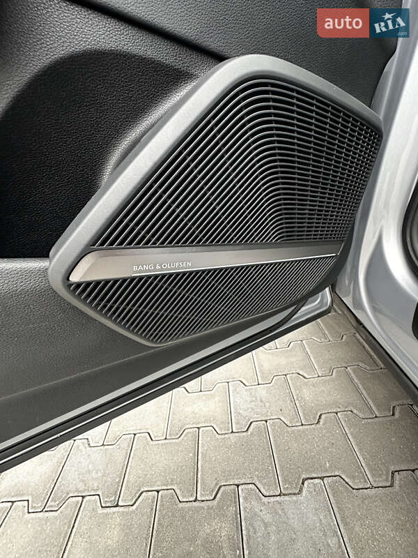 Внедорожник / Кроссовер Audi Q5 2020 в Ровно фото 28 Внедорожник / Кроссовер Audi Q5 2020 в Ровно