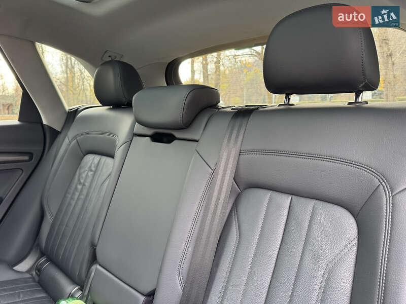 Внедорожник / Кроссовер Audi Q5 2018 в Киеве