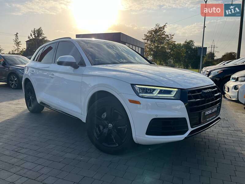 Позашляховик / Кросовер Audi Q5 2017 в Львові