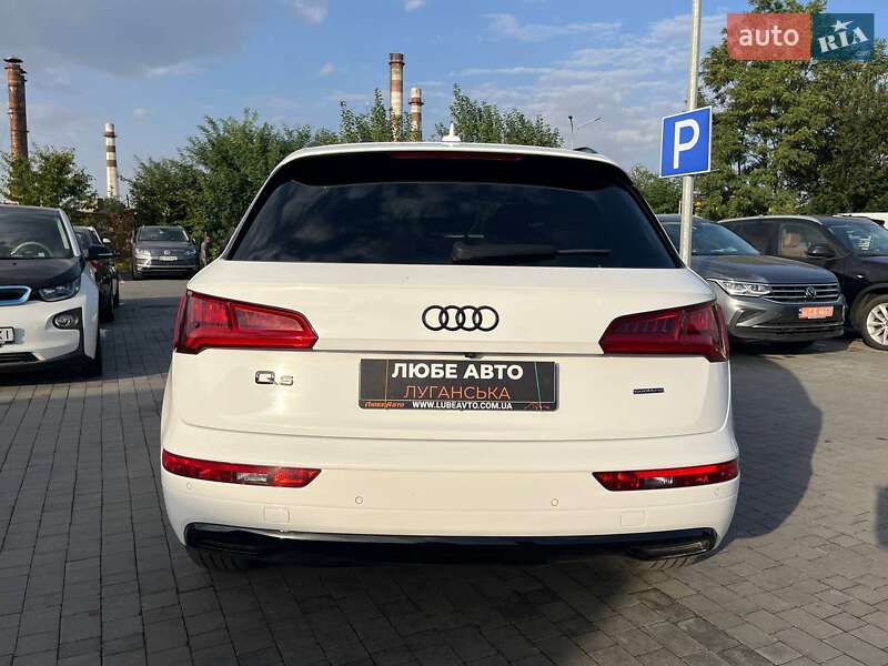 Позашляховик / Кросовер Audi Q5 2017 в Львові