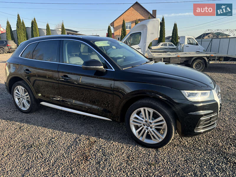 Внедорожник / Кроссовер Audi Q5 2018 в Луцке