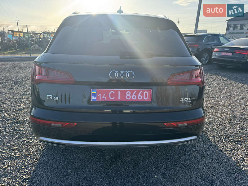 Внедорожник / Кроссовер Audi Q5 2018 в Луцке