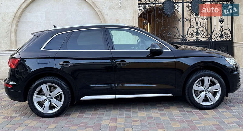 Позашляховик / Кросовер Audi Q5 2018 в Одесі