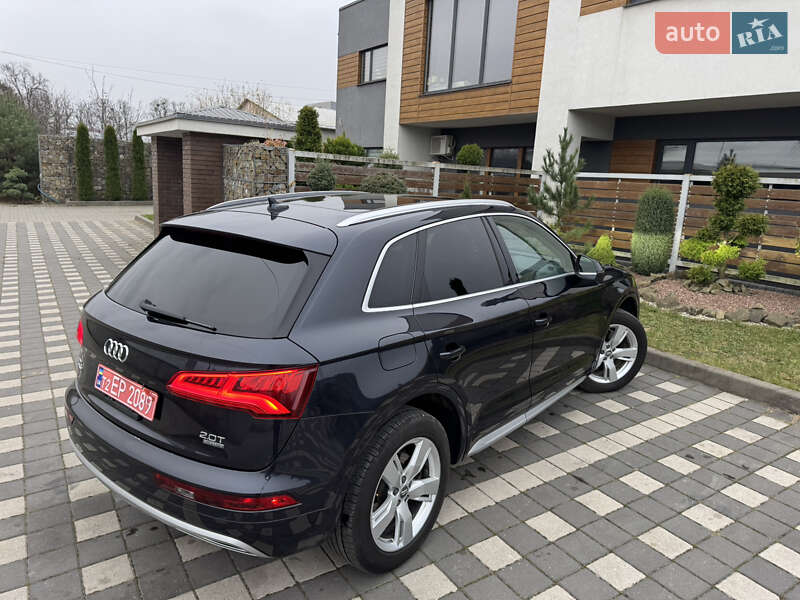 Позашляховик / Кросовер Audi Q5 2018 в Стрию