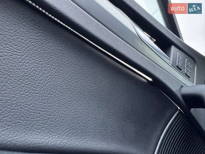 Позашляховик / Кросовер Audi Q5 2018 в Стрию