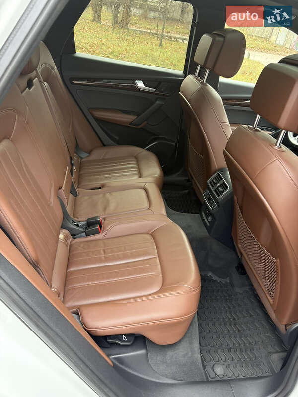 Позашляховик / Кросовер Audi Q5 2018 в Києві