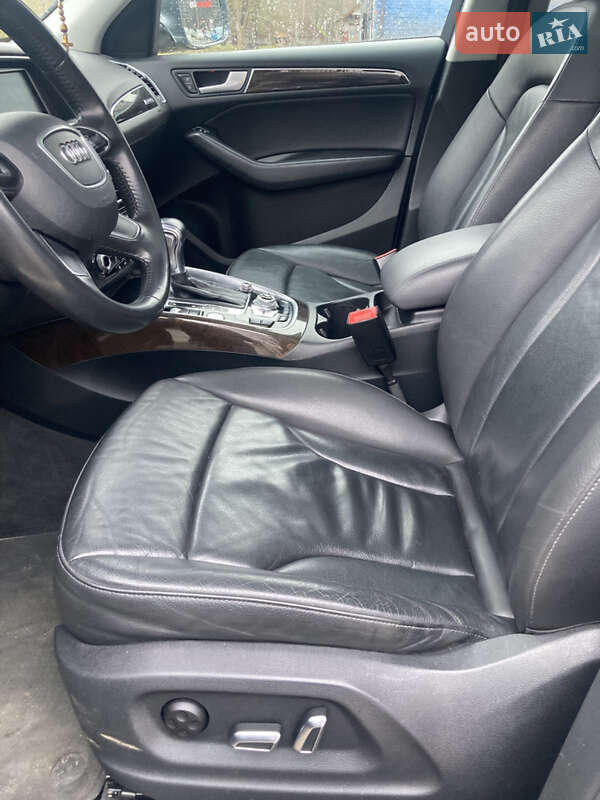 Позашляховик / Кросовер Audi Q5 2014 в Луцьку