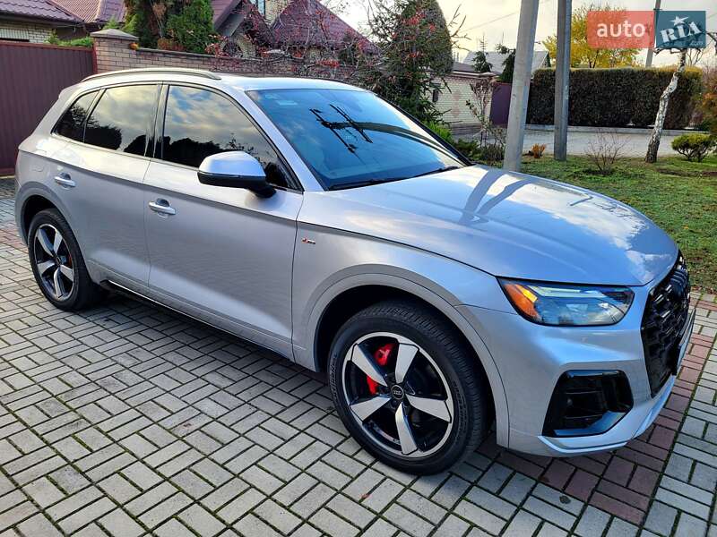Внедорожник / Кроссовер Audi Q5 2024 в Запорожье
