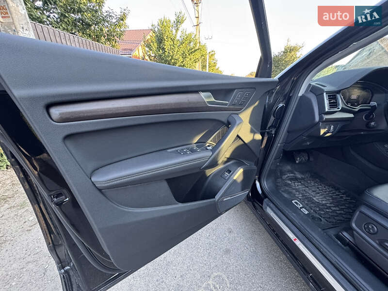 Внедорожник / Кроссовер Audi Q5 2022 в Запорожье