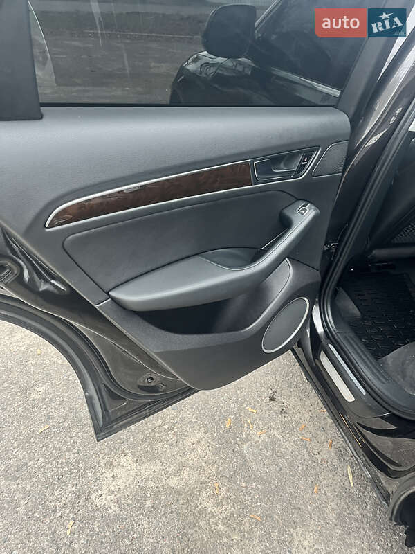 Позашляховик / Кросовер Audi Q5 2015 в Черкасах