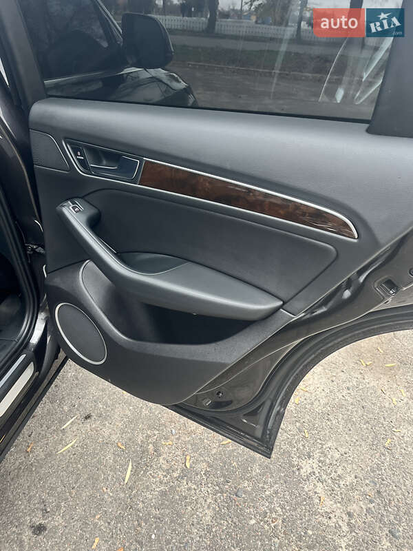 Позашляховик / Кросовер Audi Q5 2015 в Черкасах