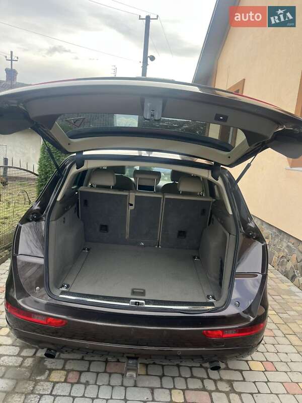 Позашляховик / Кросовер Audi Q5 2010 в Комарному