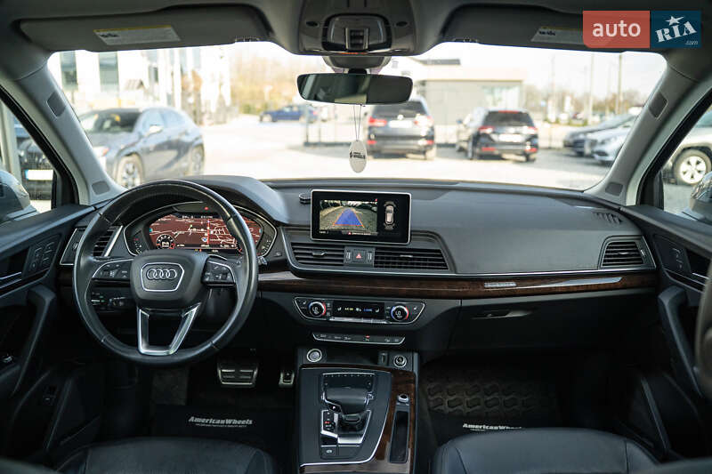 Позашляховик / Кросовер Audi Q5 2018 в Чернівцях