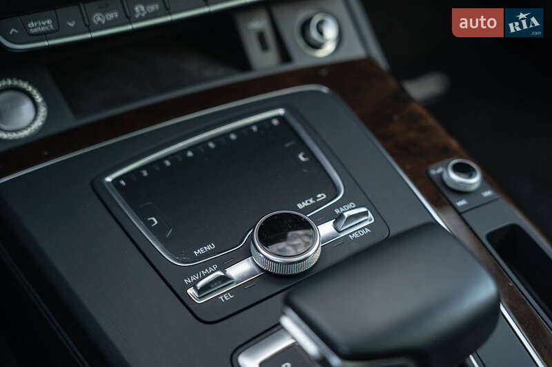 Позашляховик / Кросовер Audi Q5 2018 в Чернівцях