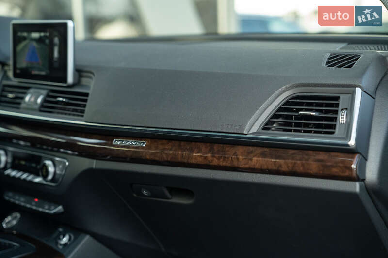 Позашляховик / Кросовер Audi Q5 2018 в Чернівцях