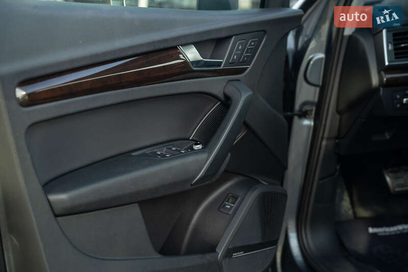 Позашляховик / Кросовер Audi Q5 2018 в Чернівцях