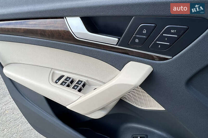 Позашляховик / Кросовер Audi Q5 2017 в Києві