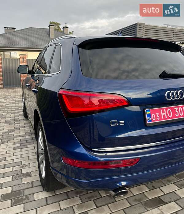 Позашляховик / Кросовер Audi Q5 2015 в Києві