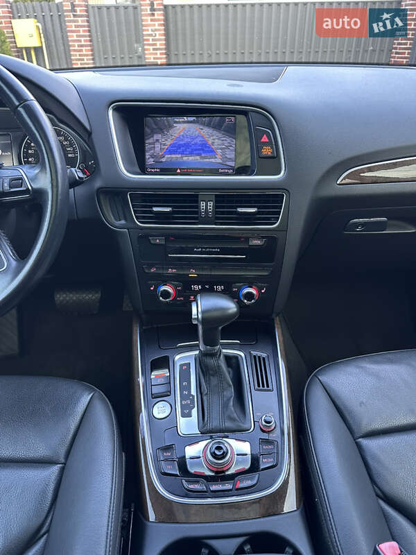 Позашляховик / Кросовер Audi Q5 2015 в Києві