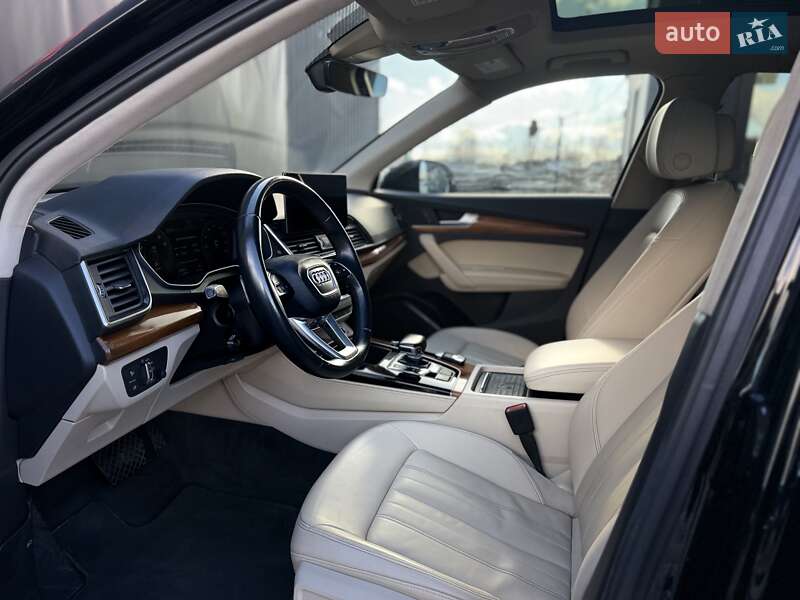 Позашляховик / Кросовер Audi Q5 2021 в Львові